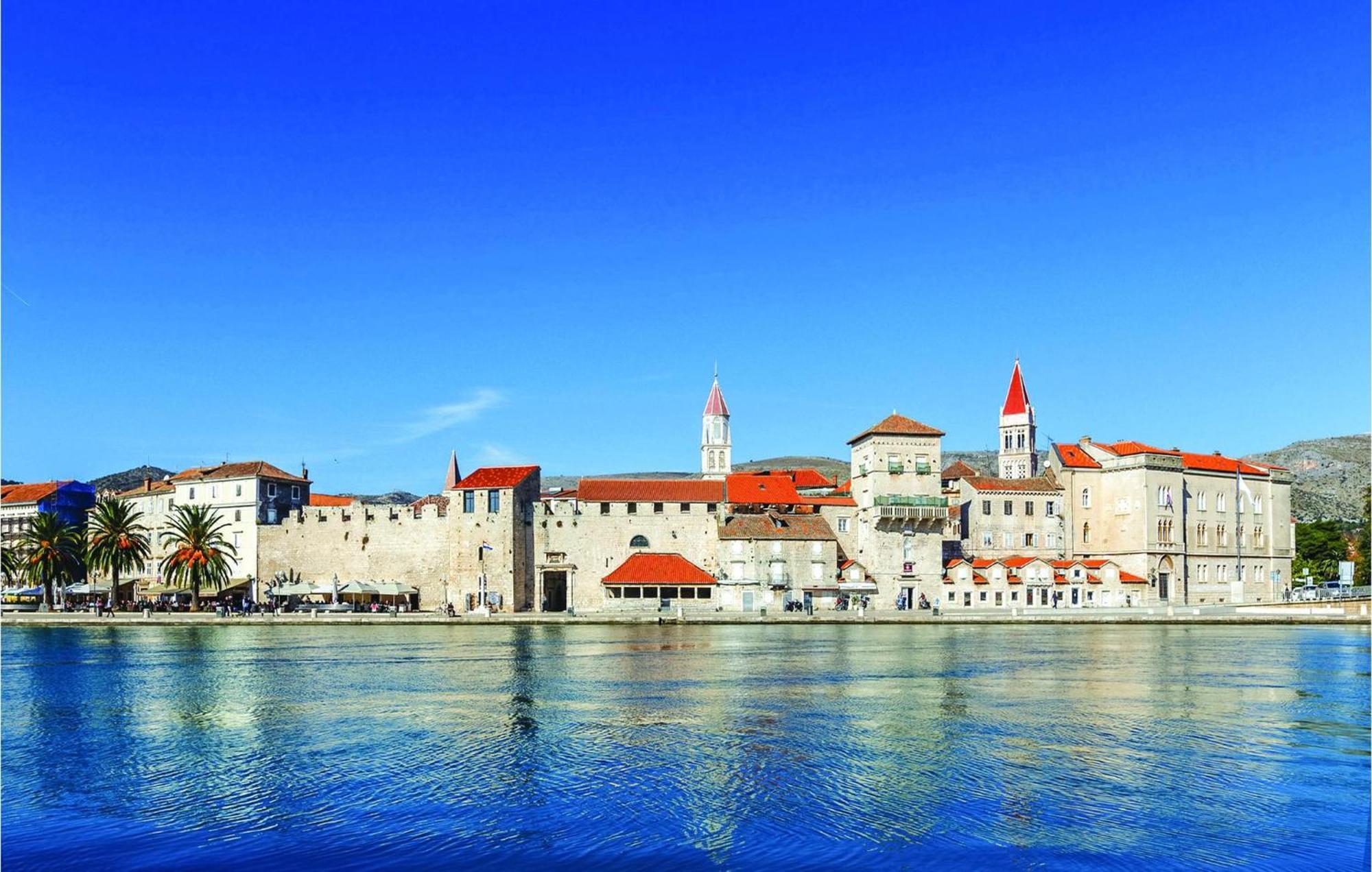 3 Bedroom Gorgeous Apartment In Trogir Zewnętrze zdjęcie