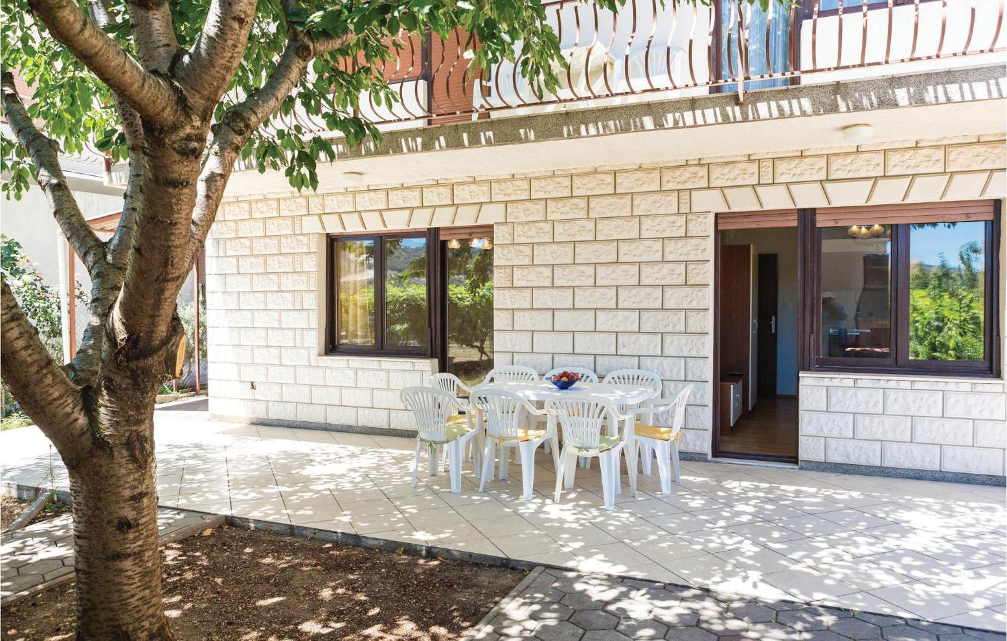 3 Bedroom Gorgeous Apartment In Trogir Zewnętrze zdjęcie