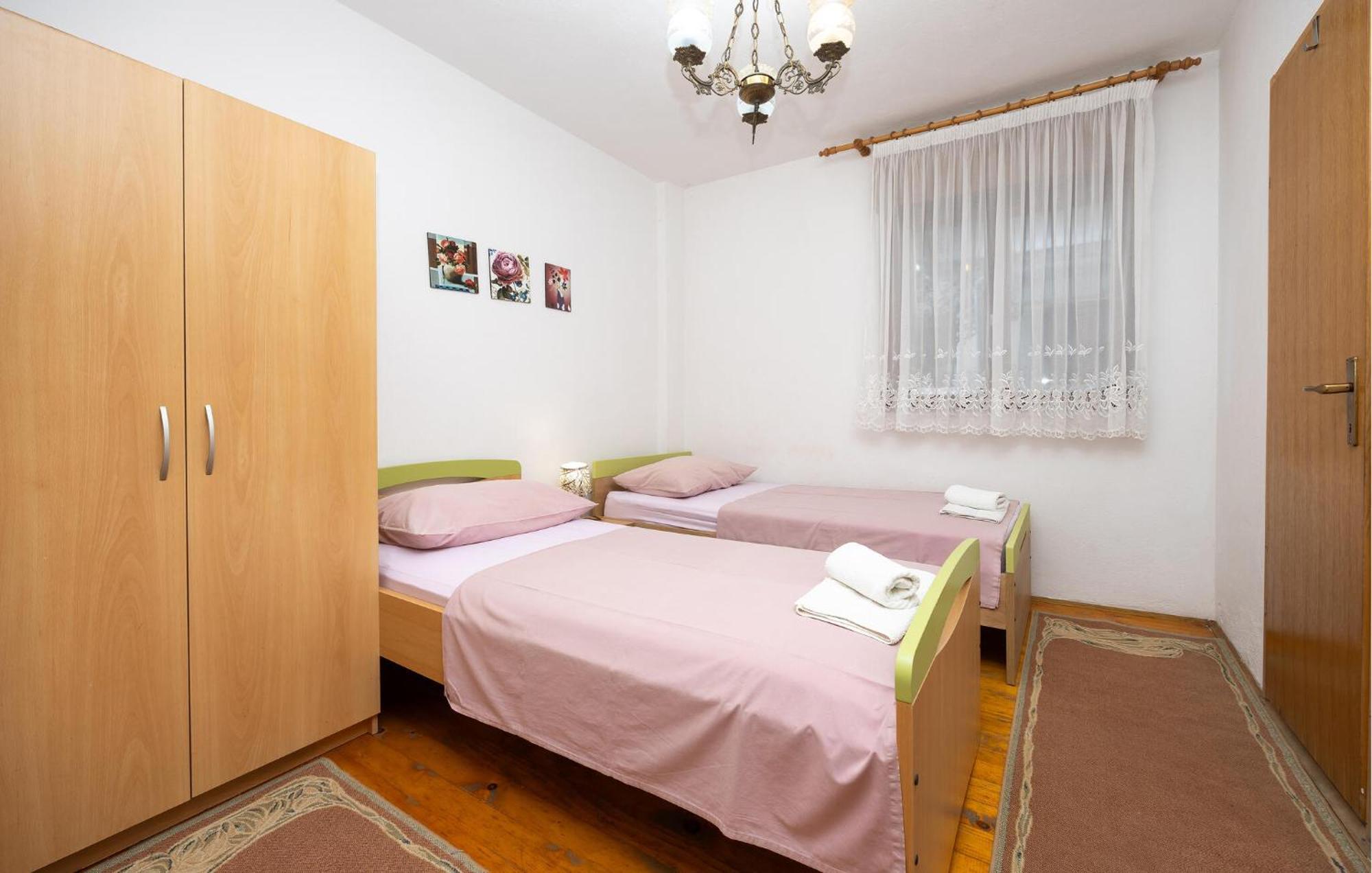 3 Bedroom Gorgeous Apartment In Trogir Zewnętrze zdjęcie