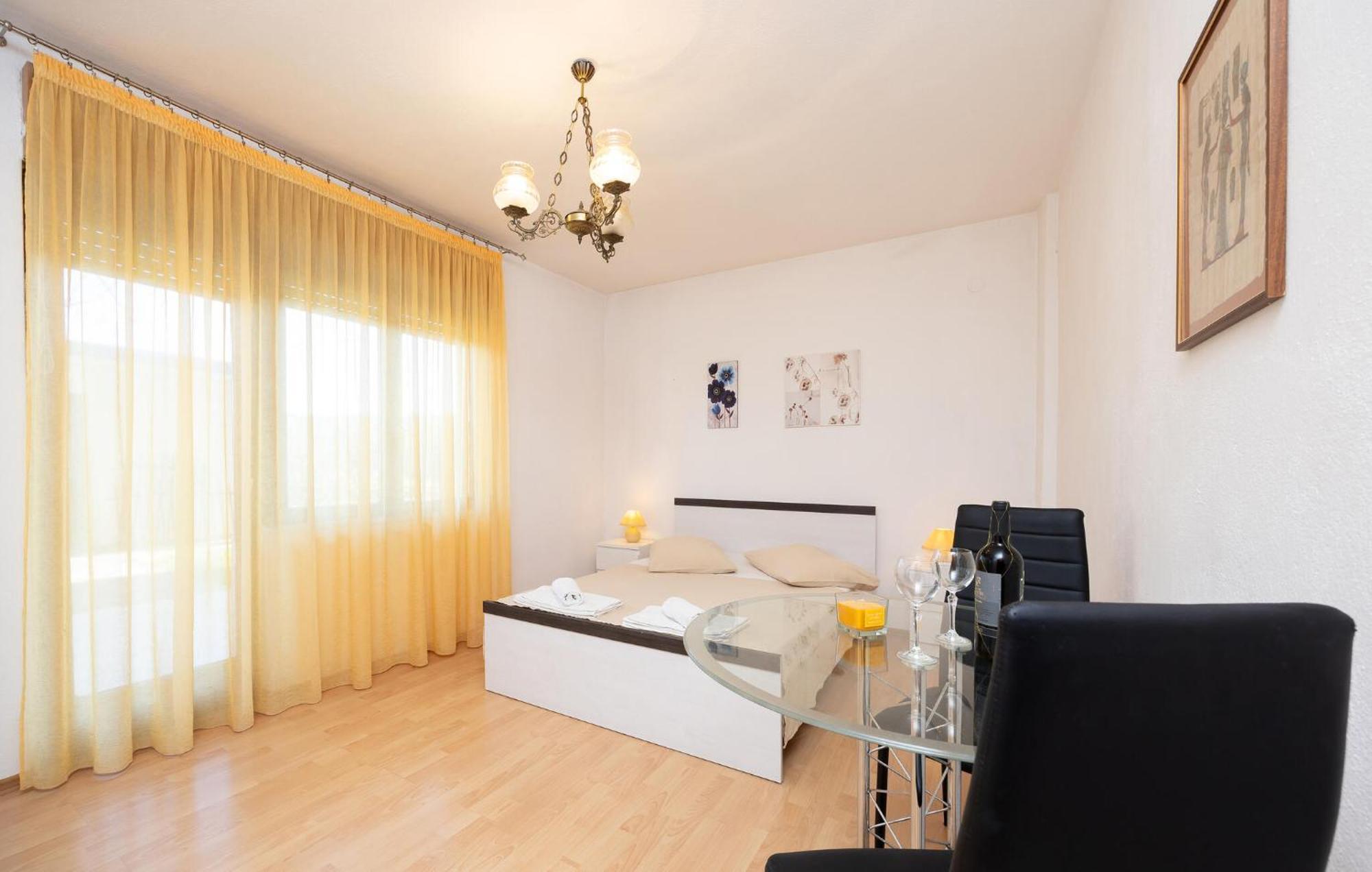 3 Bedroom Gorgeous Apartment In Trogir Zewnętrze zdjęcie